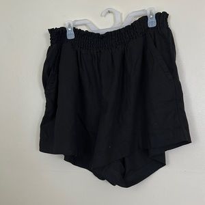 Ava & ViV black pocketed linen shorts